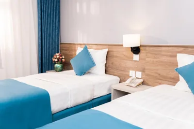 豪华双床间 — Capital Garden Hotel